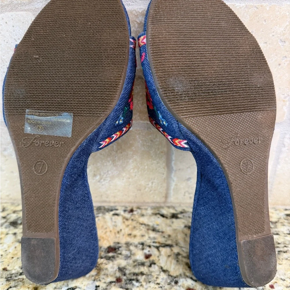 Size 7 Floral Embroidered Denim Wedges - Picture 6 of 6